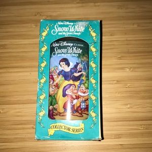 Disney Snow White Collectible Glass